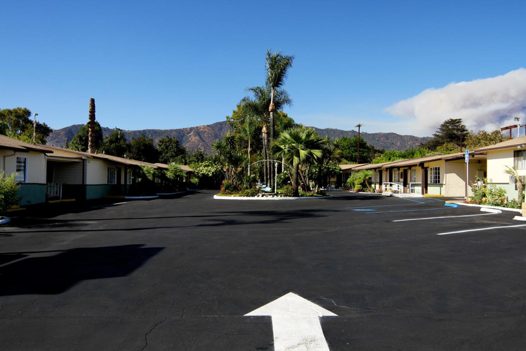 Palm Tropics Motel Glendora Exterior foto